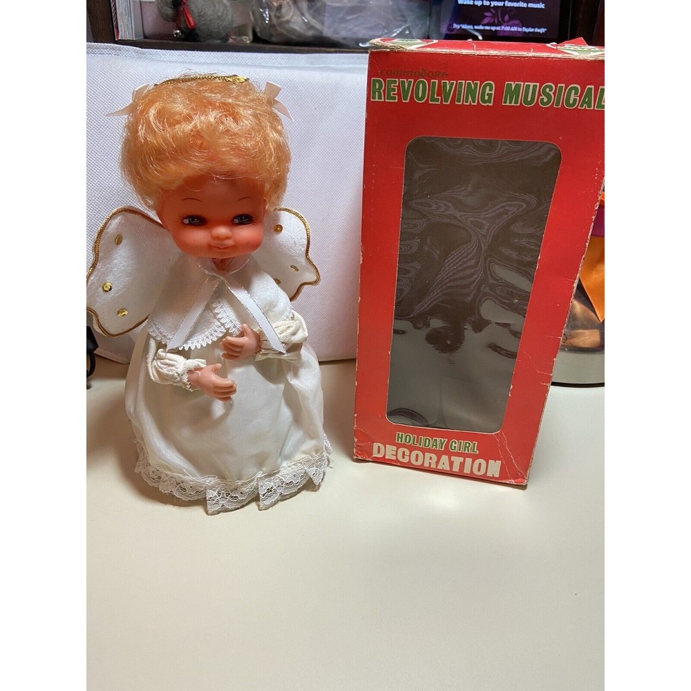 VINTAGE 60s COMMODORE REVOLVING MUSICAL HOLIDAY GIRL CHRISTMAS “Silent Night”